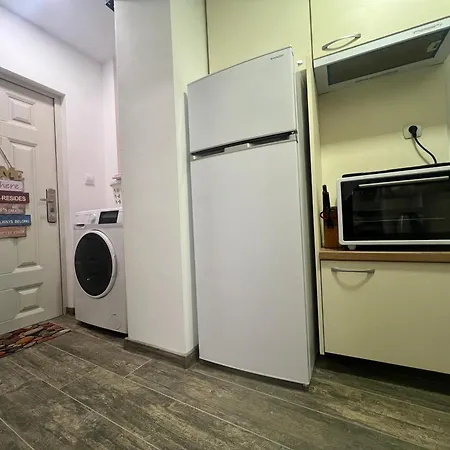 Sea Apartment *